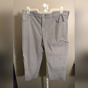 Eddie Bauer Women's Tech Capris Pants size 16 Gray